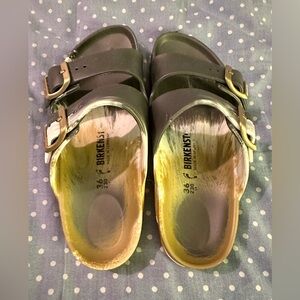 Women’s Birkenstock Arizona Essentials EVA Slide Sandal size 36 (us 5-5.5)